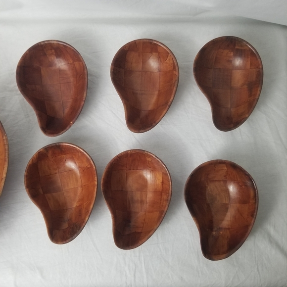 Vintage mid century wood parquet pattern walnut color salad bowls set of 7 - Picture 3 of 9